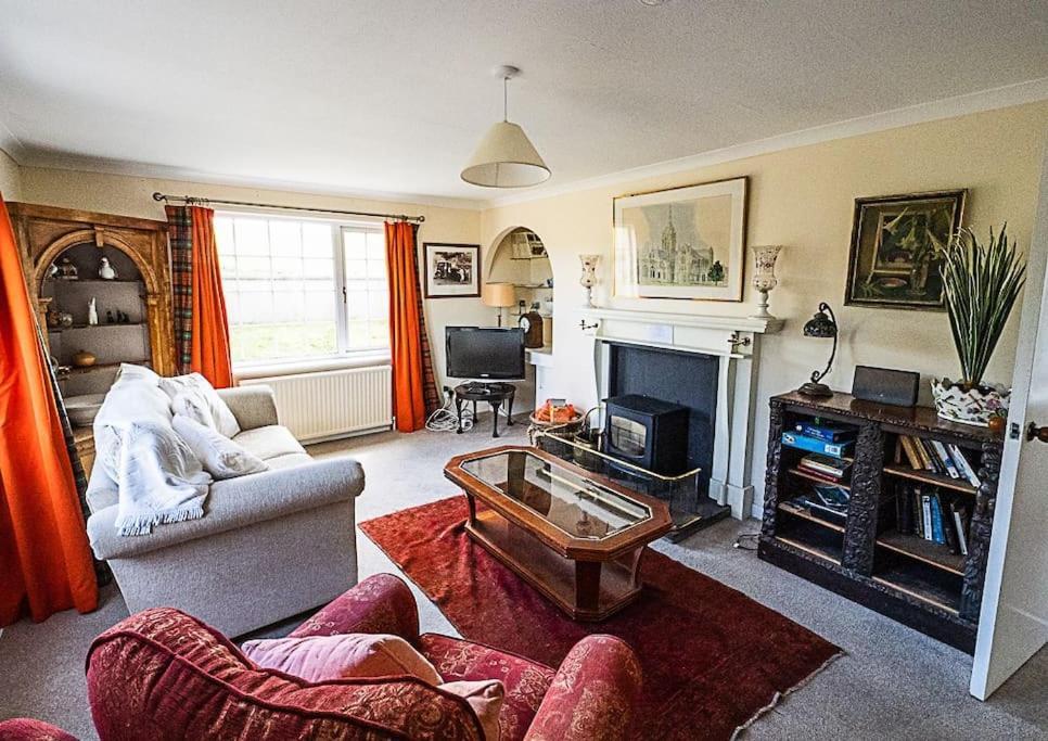 West Lodge 3 Bedrooms, Near Golf Course And River Turriff Exteriör bild